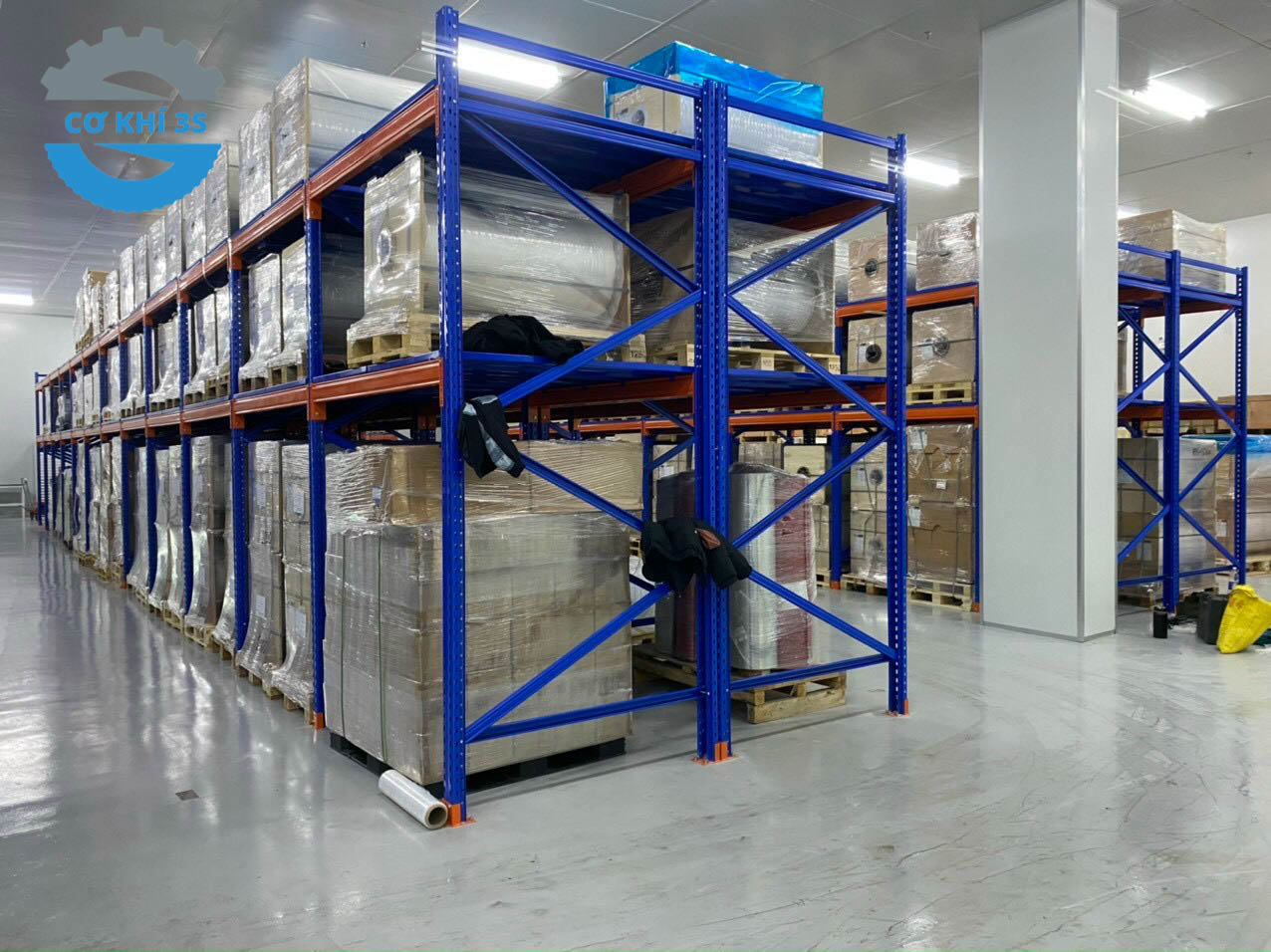 Kệ hạng nặng - Kệ để hàng nặng có công dụng gì? 8 Tiêu chí chọn mua kệ kho hạng nặng phù hợp