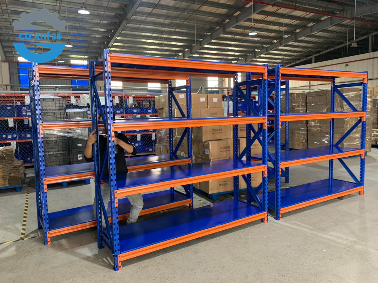Kệ hạng nặng - Kệ để hàng nặng có công dụng gì? 3 Ưu nhược điểm của Kệ hạng nặng