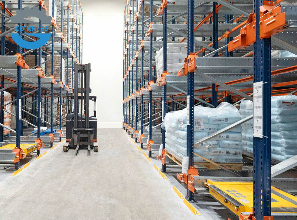 Kệ hạng nặng - Kệ để hàng nặng có công dụng gì? 6 Kệ kho di động