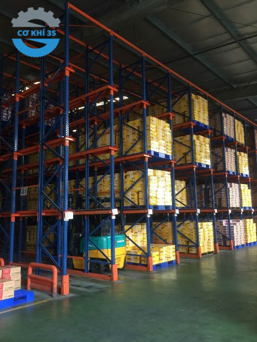 Sản xuất lắp đặt Kệ Drive in, kệ kho drive in 7 Kệ để sữa Drviein-DrvieThru