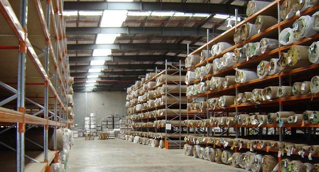 Tìm hiểu về kệ kho quần áo trong các nhà máy 5 Tiêu chí lựa chọn kệ kho lưu trữ quần áo