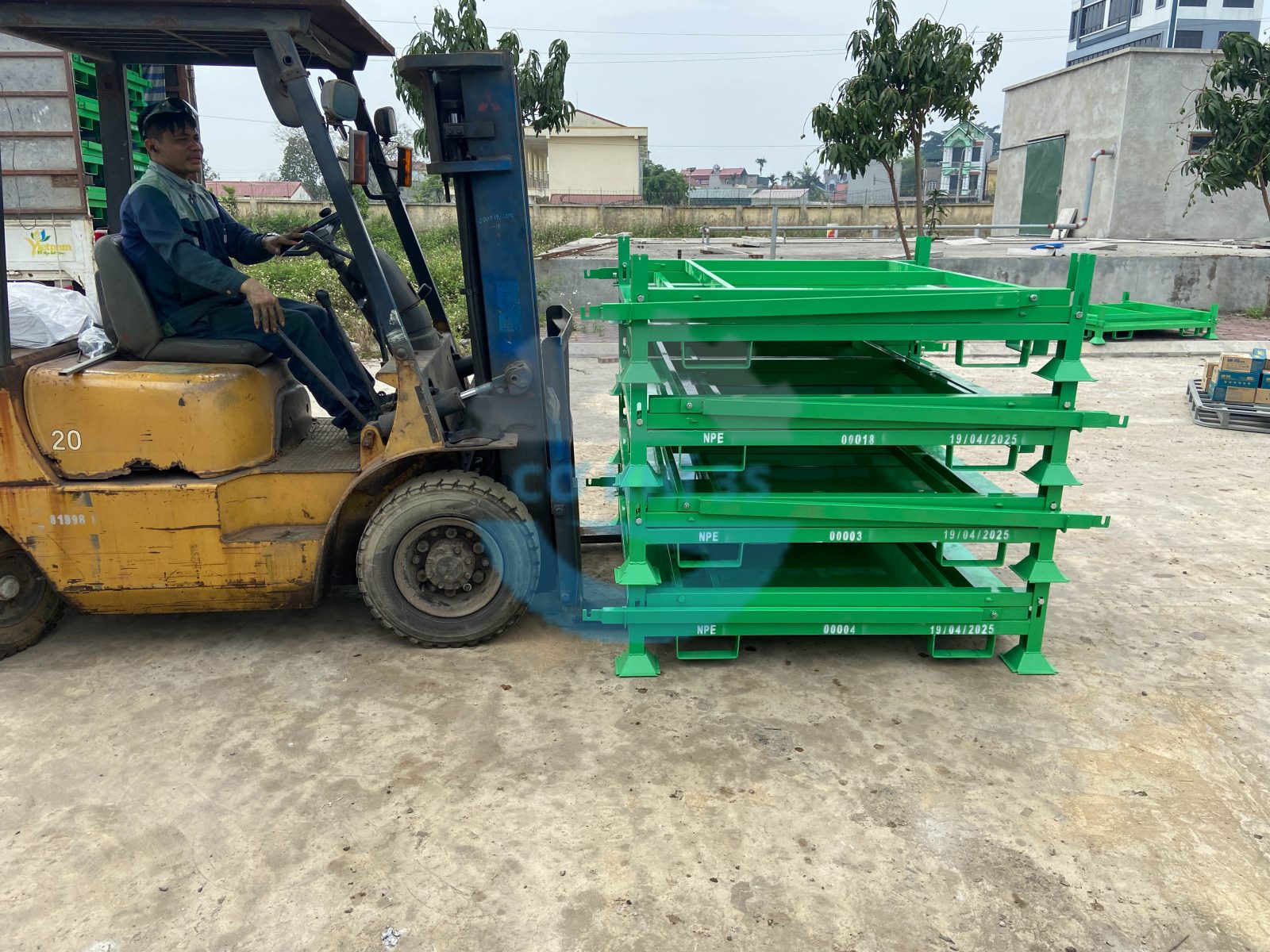san xuat pallet gap gon pallet sat pallet thep 11
