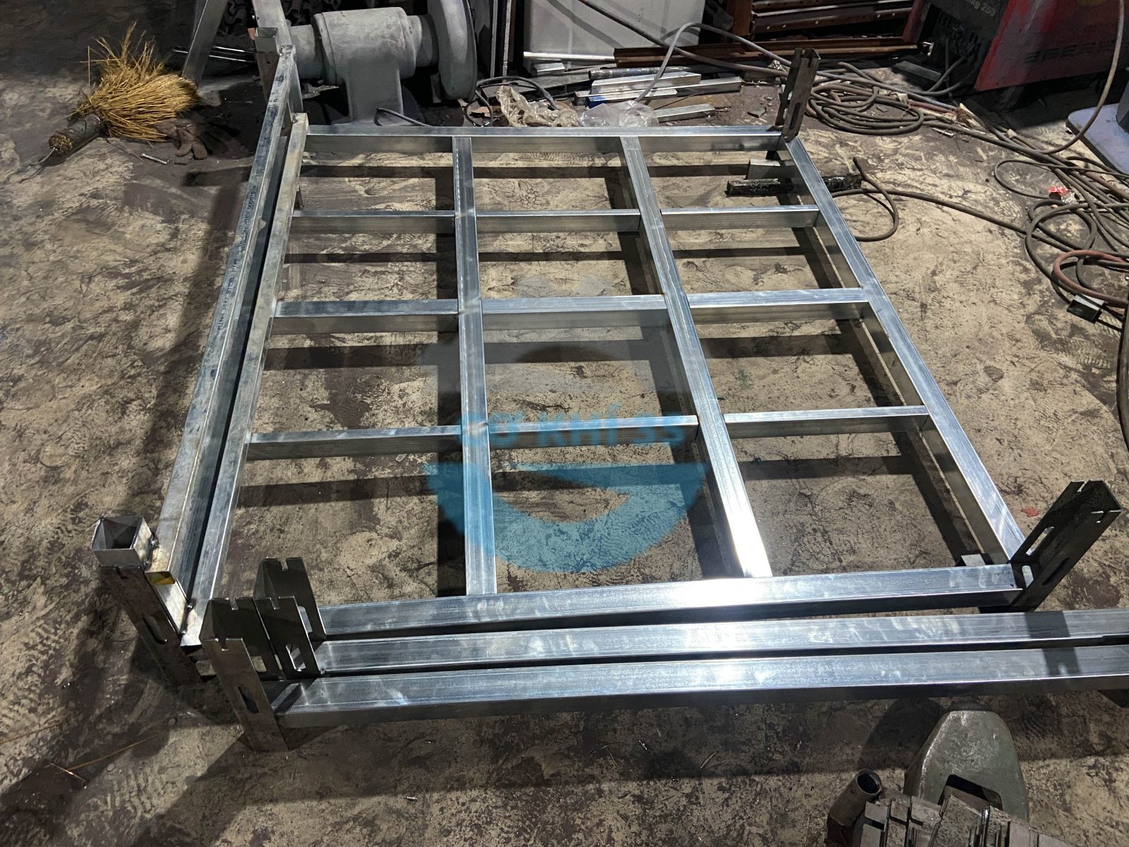 san xuat pallet gap gon pallet sat pallet thep 4