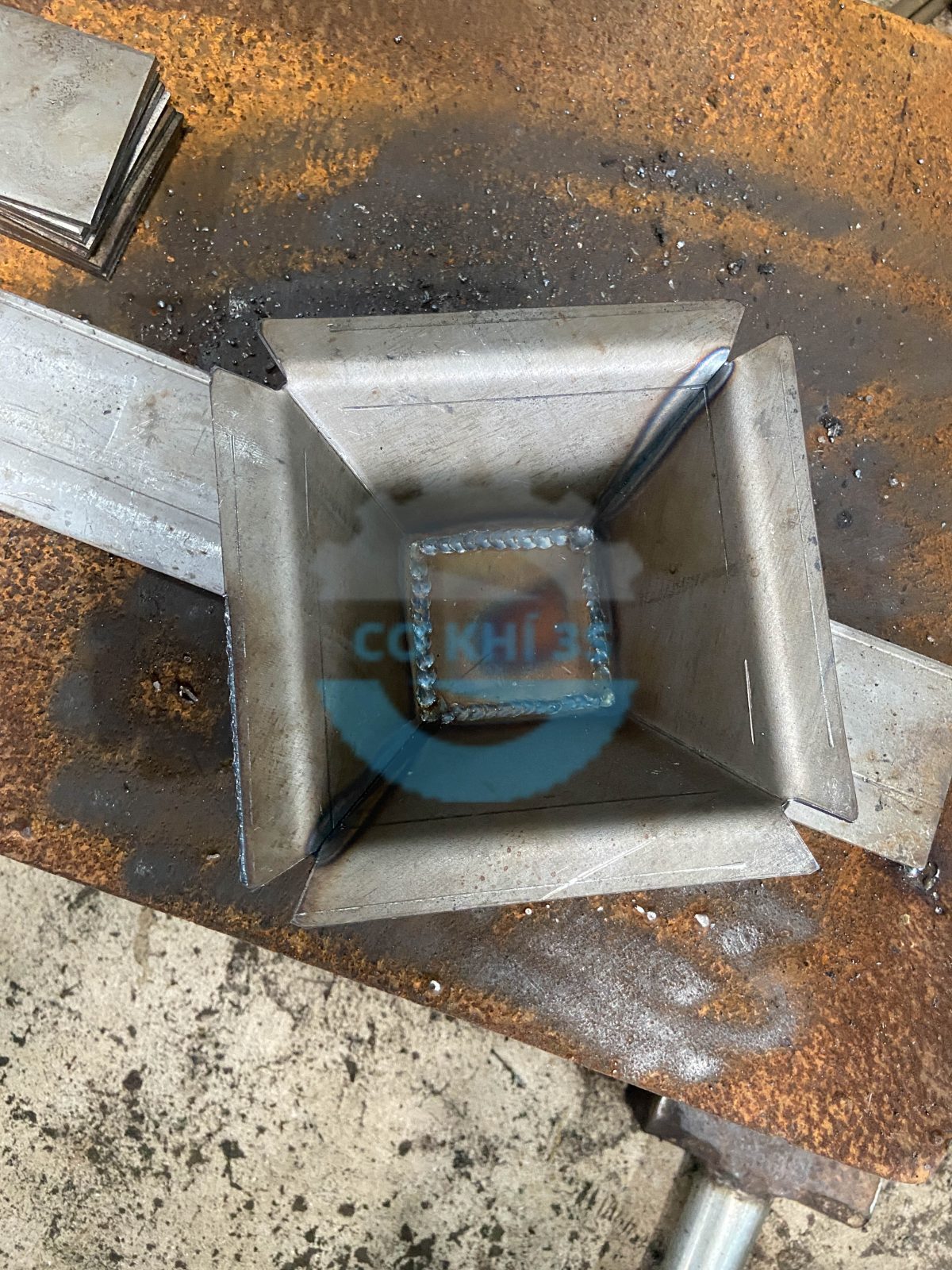 san xuat pallet gap gon pallet sat pallet thep 6