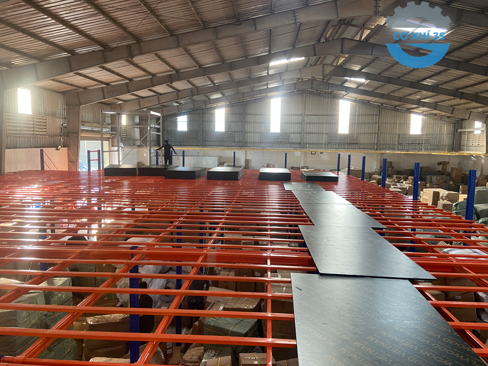 Tìm hiểu chi tiết về kệ sàn, kệ sàn mezzanine (hay còn gọi là tầng lửng) 32 khung san lung lap ghep gia ke.