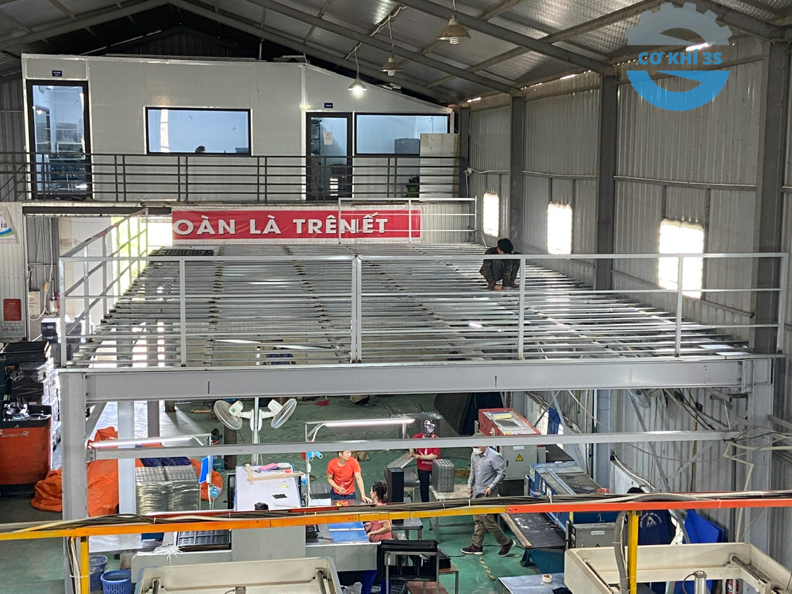 Tìm hiểu chi tiết về kệ sàn, kệ sàn mezzanine (hay còn gọi là tầng lửng) 20 khung san thep ket cau.