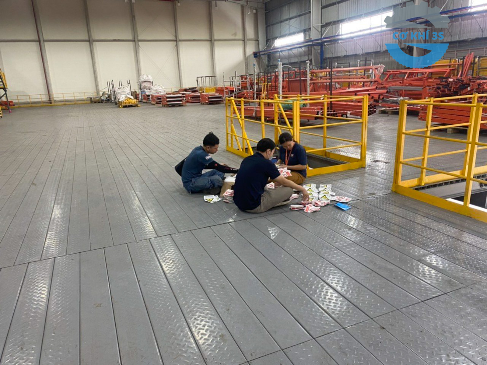 Tìm hiểu chi tiết về kệ sàn, kệ sàn mezzanine (hay còn gọi là tầng lửng) 6 san lung mat thep tam 2.